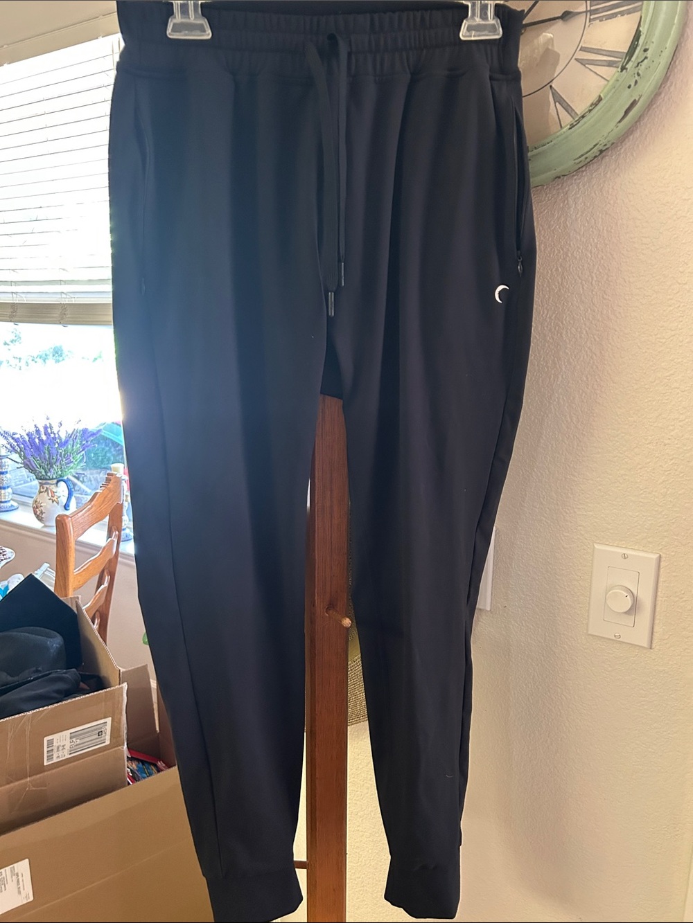 ZYIA Men's Black Zip-Pocket Joggers